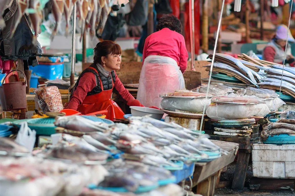 Haedong Yonggungsa Temple perched on oceanside cliffs in Busan