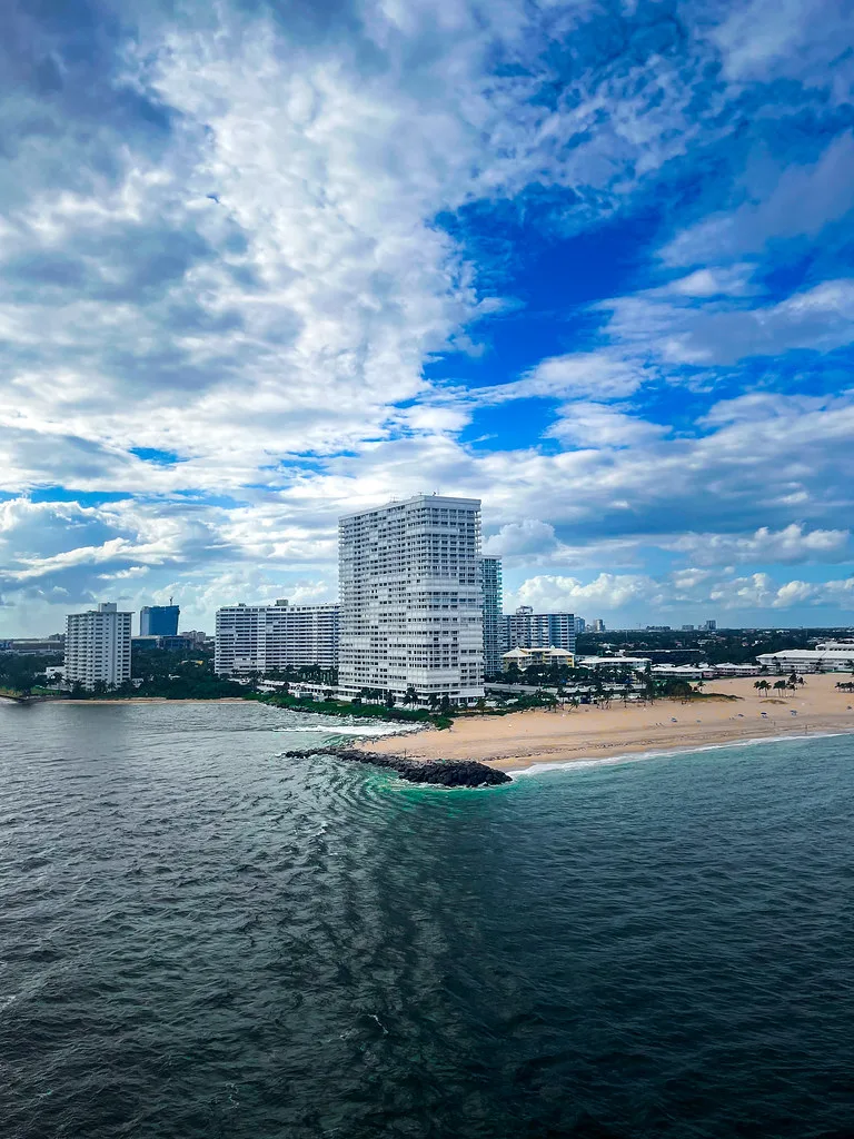 Street scene in Ft Lauderdale