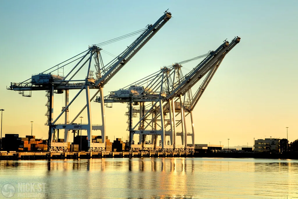 Fresh seafood and local cuisine at a Los Angeles waterfront restaurant