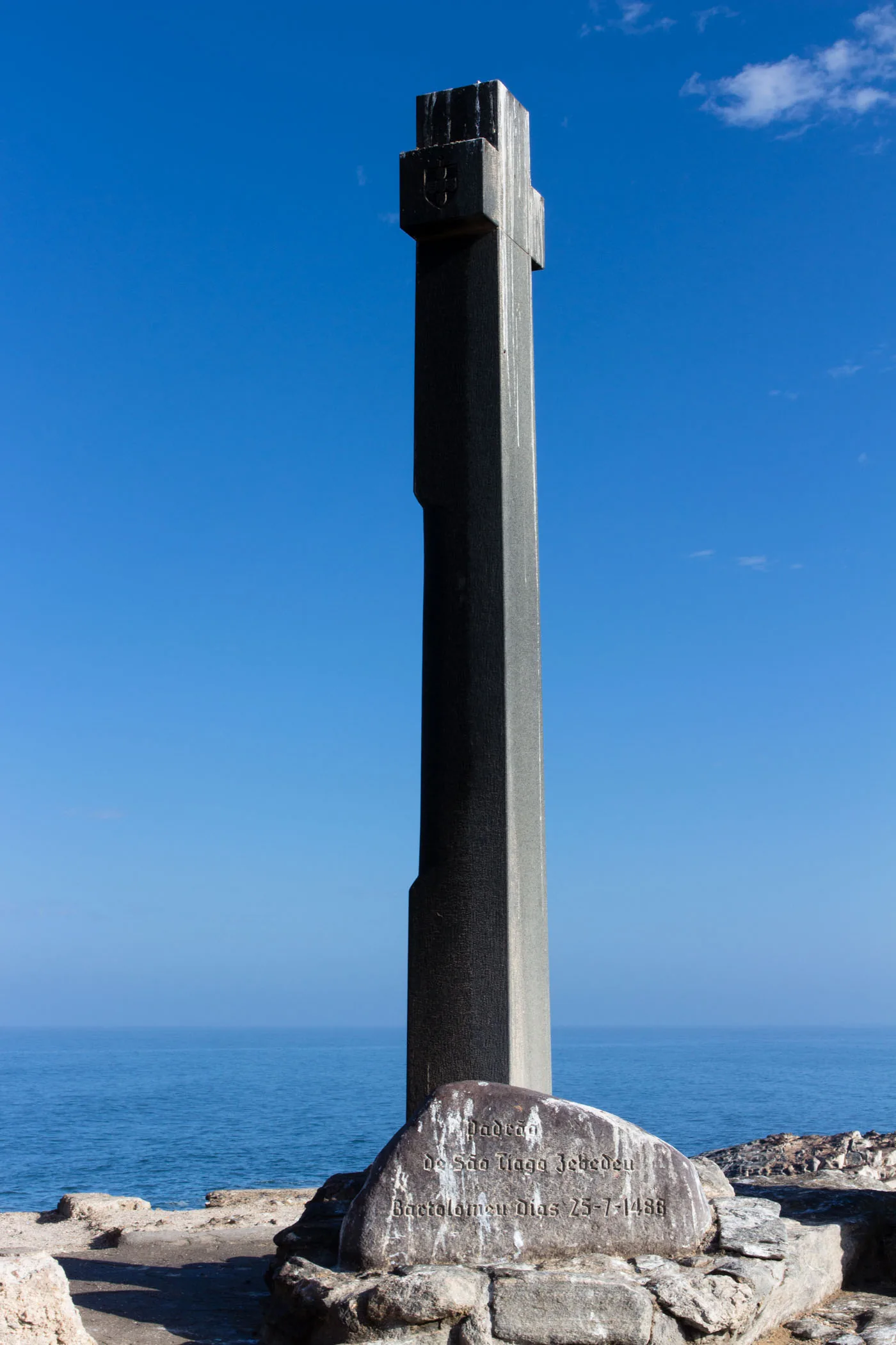 The replica stone padrão at Diaz Point on the headland at Lüderitz, with the Atlantic behind it