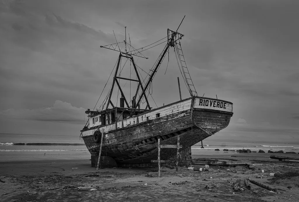 Manta harbor and waterfront