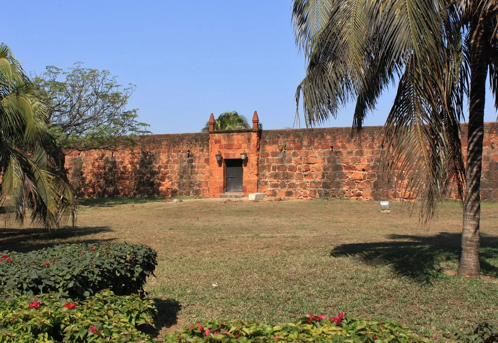 The thick stone walls and old cannons of Fortaleza da Nossa Senhora da Conceicao overlooking Maputo Bay