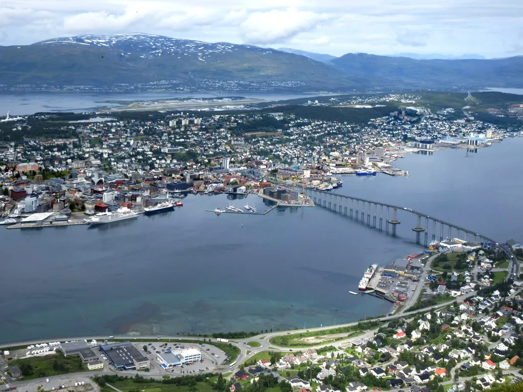 Polaria aquarium building in Tromsø with its distinctive domino-shaped architecture inspired by falling Arctic ice
